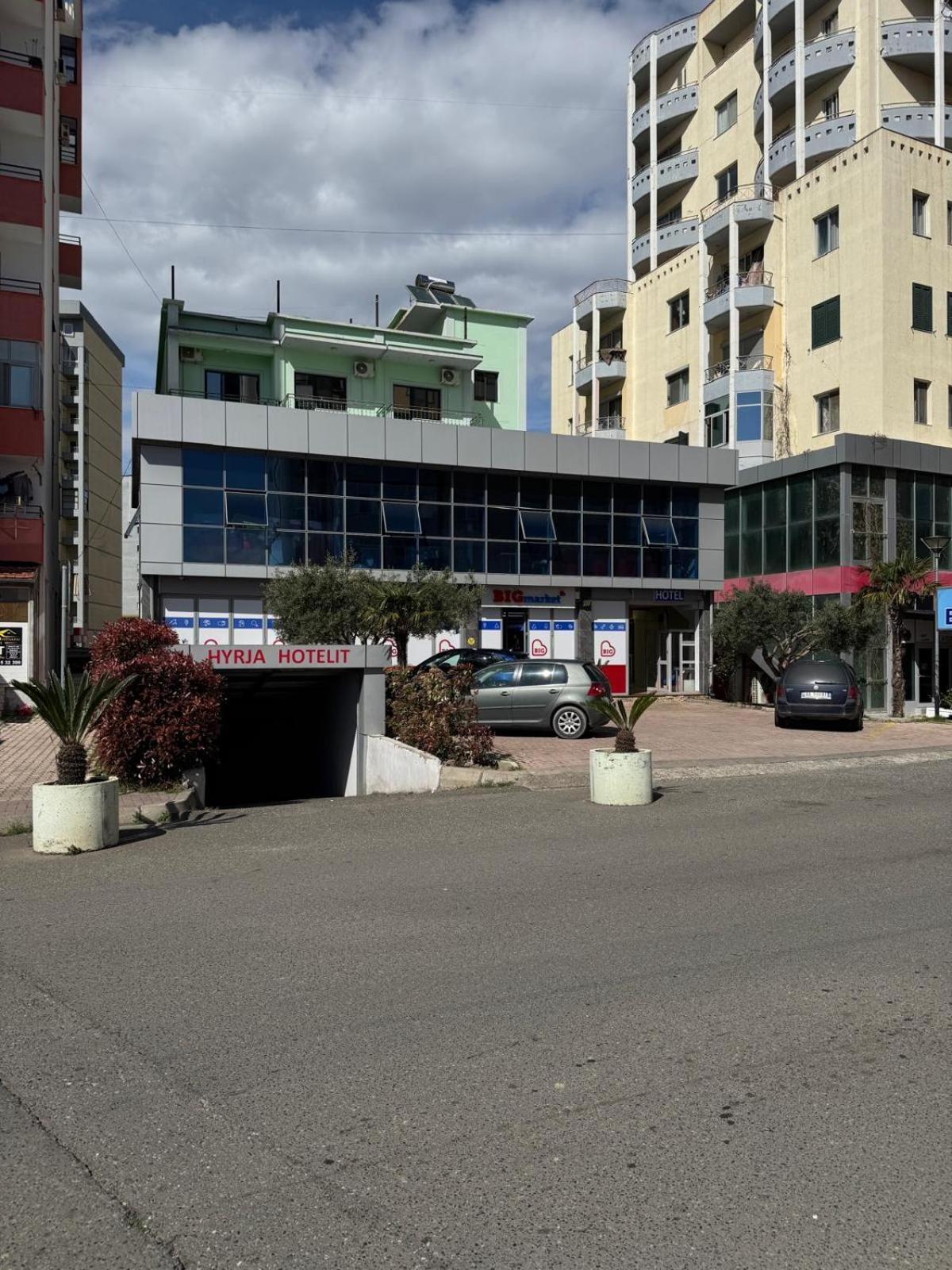Hotel Europa Lezhe Exterior photo