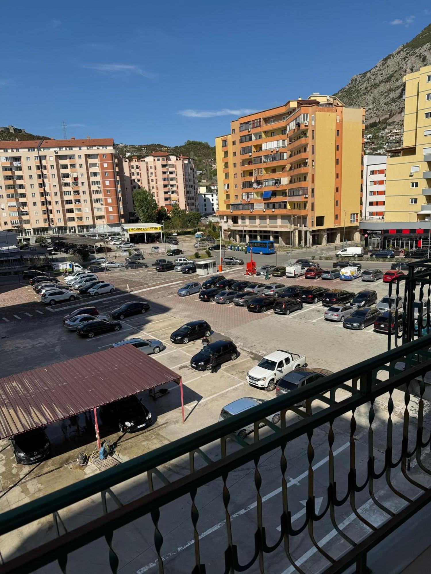 Hotel Europa Lezhe Exterior photo